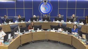 New Chicago School Board sworn into office