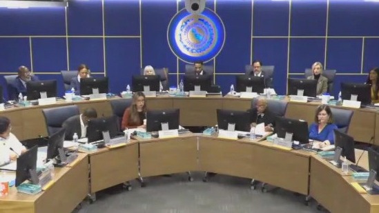 New Chicago School Board sworn into office