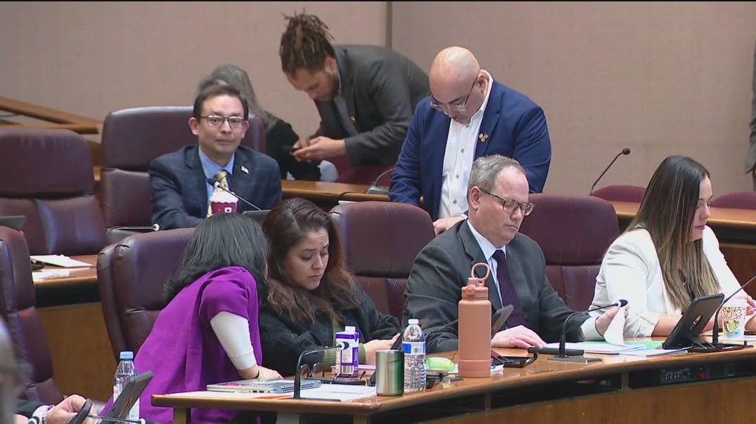 Chicago City Council weighs change to Sanctuary City status