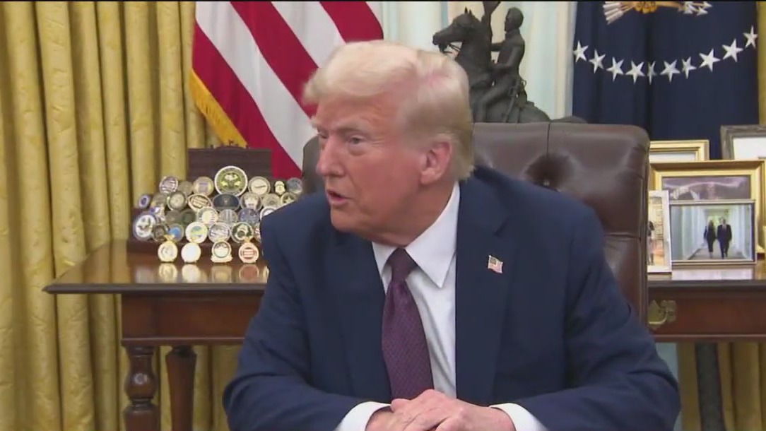 Judge blocks Trump's birthright citizenship order