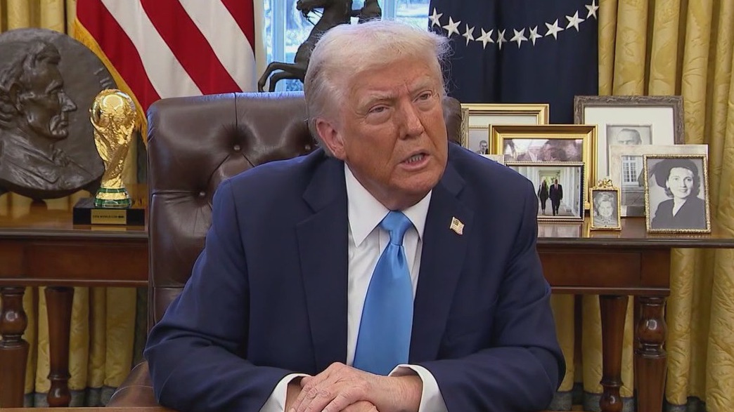 Trump's federal government shake-up riles critics