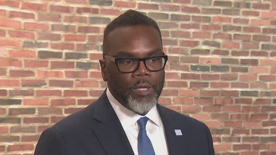 'Politically toxic': New poll shows Chicagoans losing confidence in Mayor Johnson, CTU