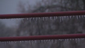Chicago drivers urged to use caution amid freezing rain
