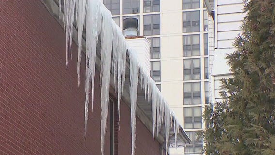 Emergency room visits jump in Chicago amid icy conditions