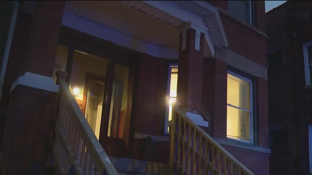 Woman killed in apartment fire on Chicago's Northwest Side