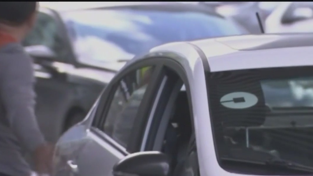 Rideshare drivers robbed on Chicago's West Side