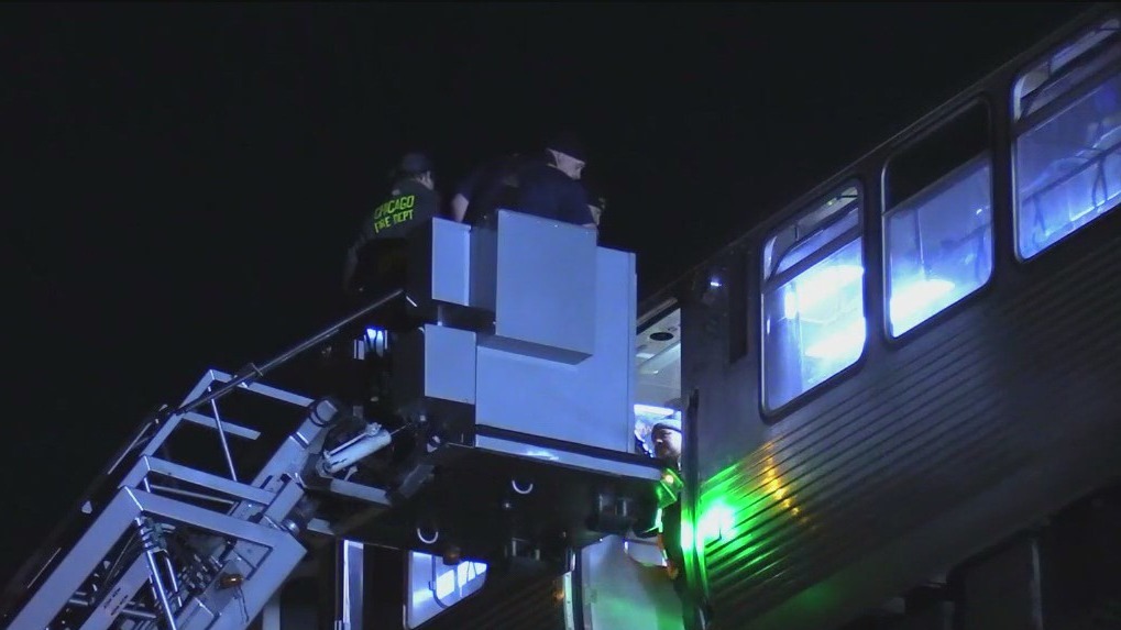 CTA Green Line train derailed causing major delays