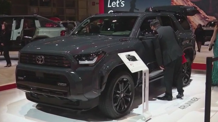 Chicago Auto Show: Researcher discuses latest trends in the auto industry