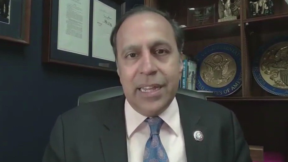 Illinois congressman blasts Trump plan to slash federal funding