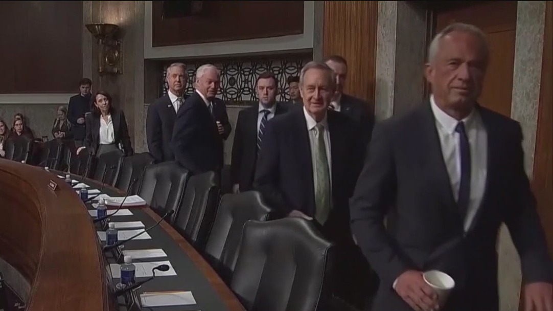 Illinois senator slams RFK Jr. after health secretary confirmation