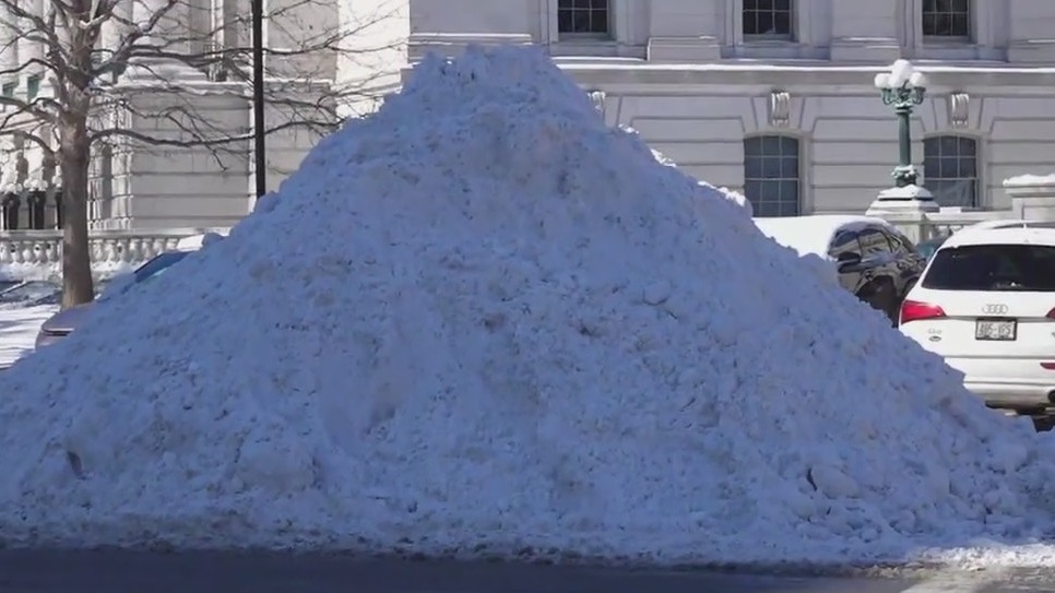 Midwest gets hit hard by winter weather