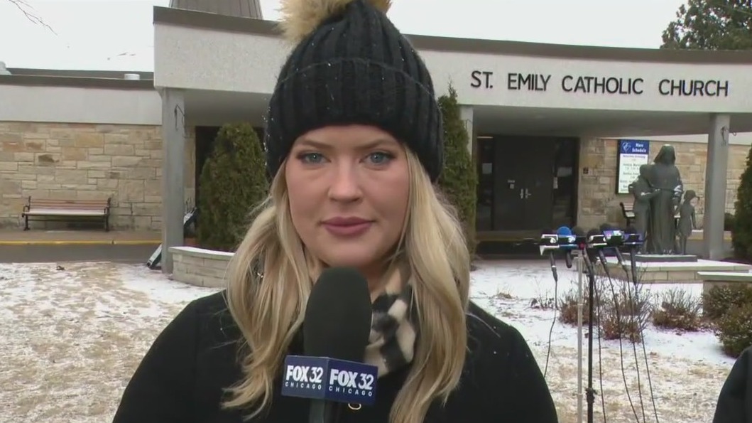 NFL leaders, Chicago Bears family members arrive to pay respects to Virginia McCaskey