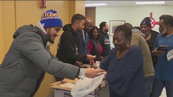 Chicago pulls together to help one another as cold weather causes challenges