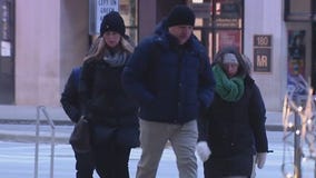 Chicagoans battle bitter cold; warming centers open for refuge