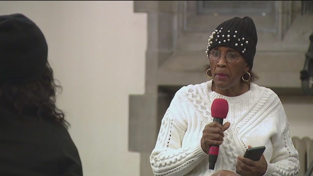 'Fight for the Black community': South Shore residents sound off about Walgreens closing store