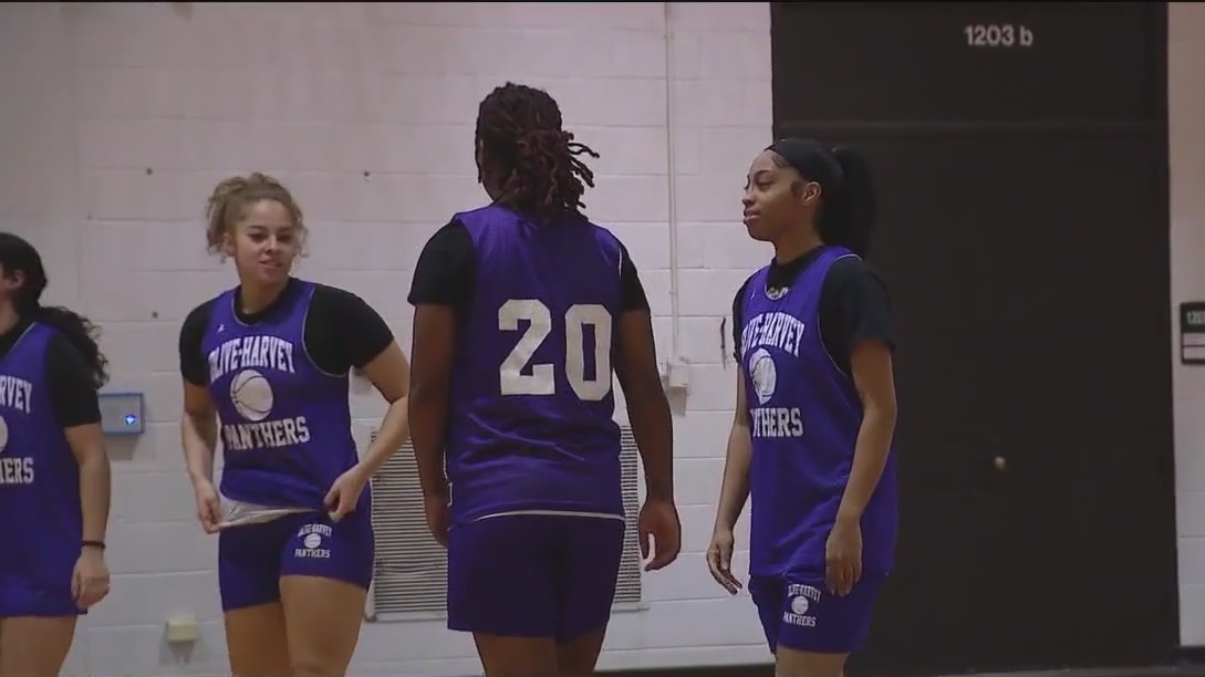 Unbeaten and unstoppable: Olive-Harvey women's basketball on historic run
