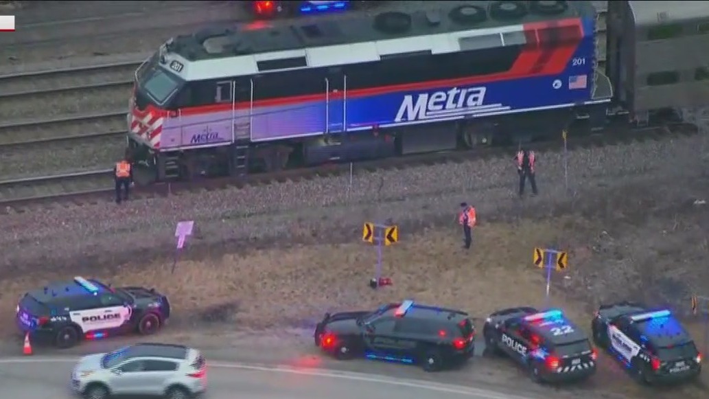 Pedestrian struck by Metra train in Downers Grove