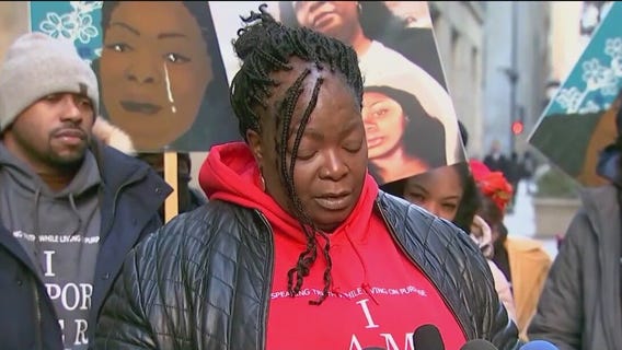 Chicago woman demands police reform 6 years after botched raid