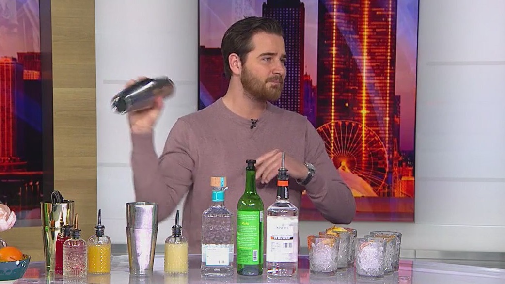 Chicago mixologist celebrates National Margarita Day