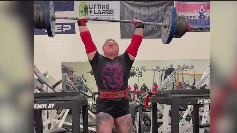 Chicago area weightlifter competes to be "World's Strongest Woman"