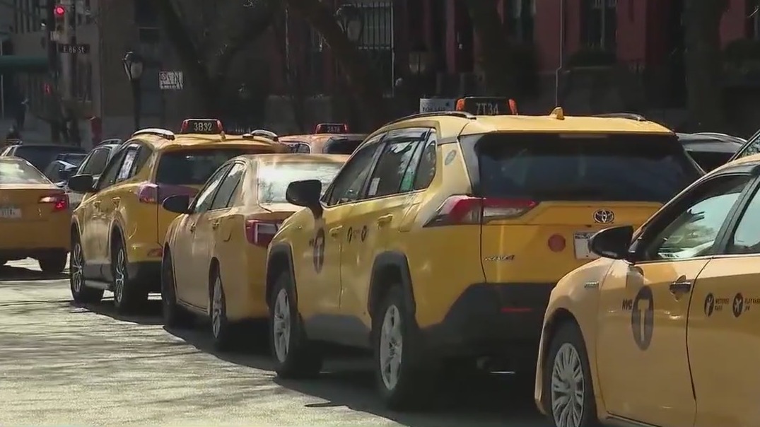 NY News Update - City council hearing on yellow cabs, Trump promises more tariffs