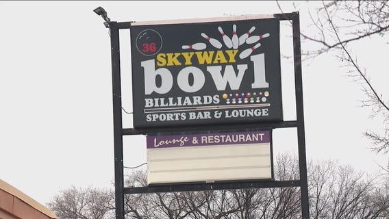 Black-owned Chicago bowling alley struggles to stay in business