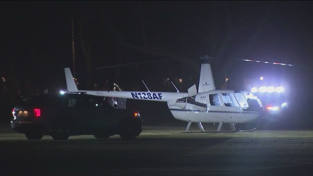 Helicopter makes emergency landing on Chicago golf course