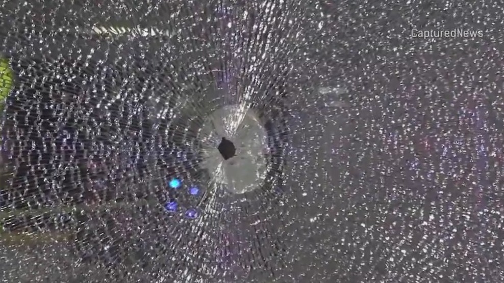 Chicago travelers react after man shot outside O'Hare Airport terminal