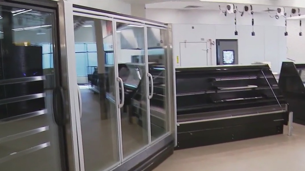 Lombard's Prairie Food Co-op nears opening, calls for final push in community investment