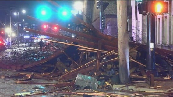 Storm winds damage buildings in Chicago's northwest suburbs