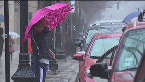 Chicago weather: Flights canceled, commuters rush to beat storms