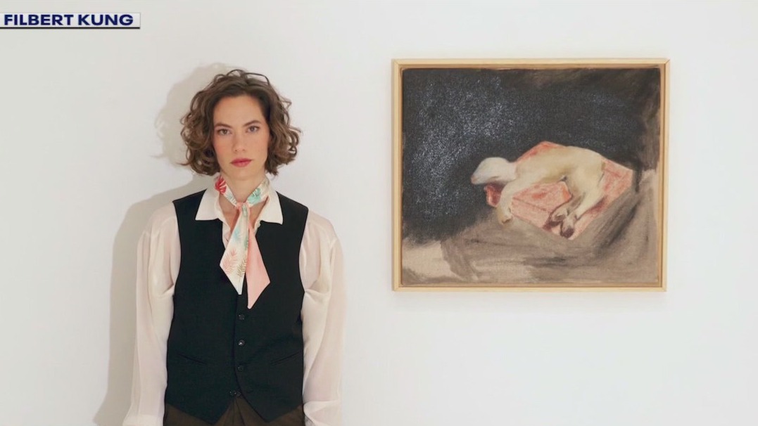 Audrey Hepburn's granddaughter hosts art exhibit