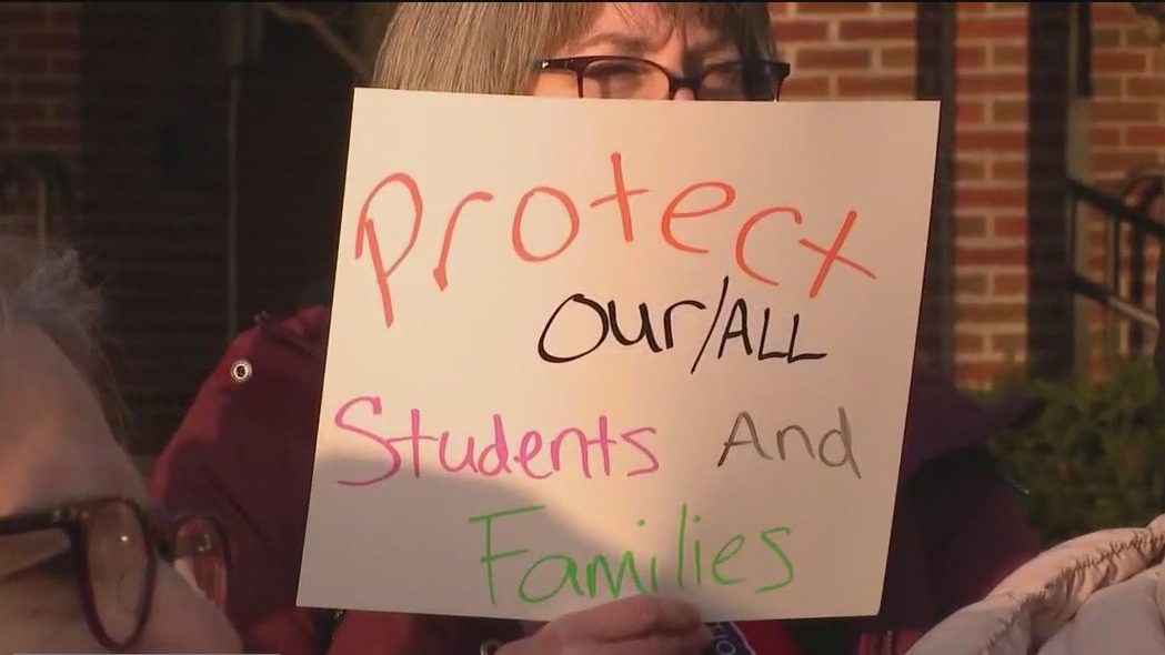Evanston teachers, students rally amid threat of Trump budget cuts