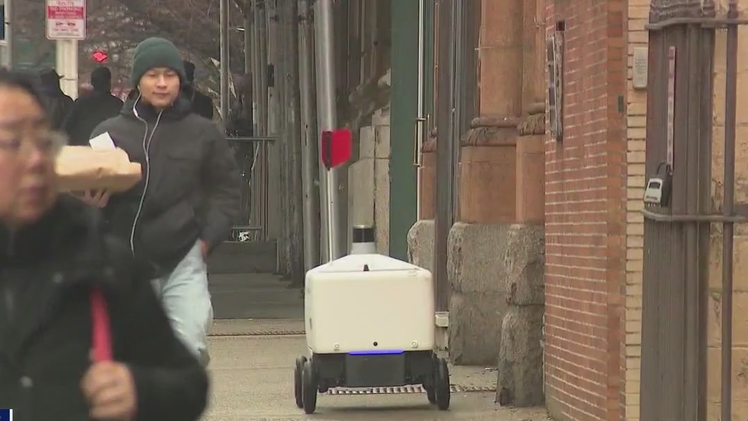 Uber Eats robots delivering food in Jersey City | FOX 5 New York