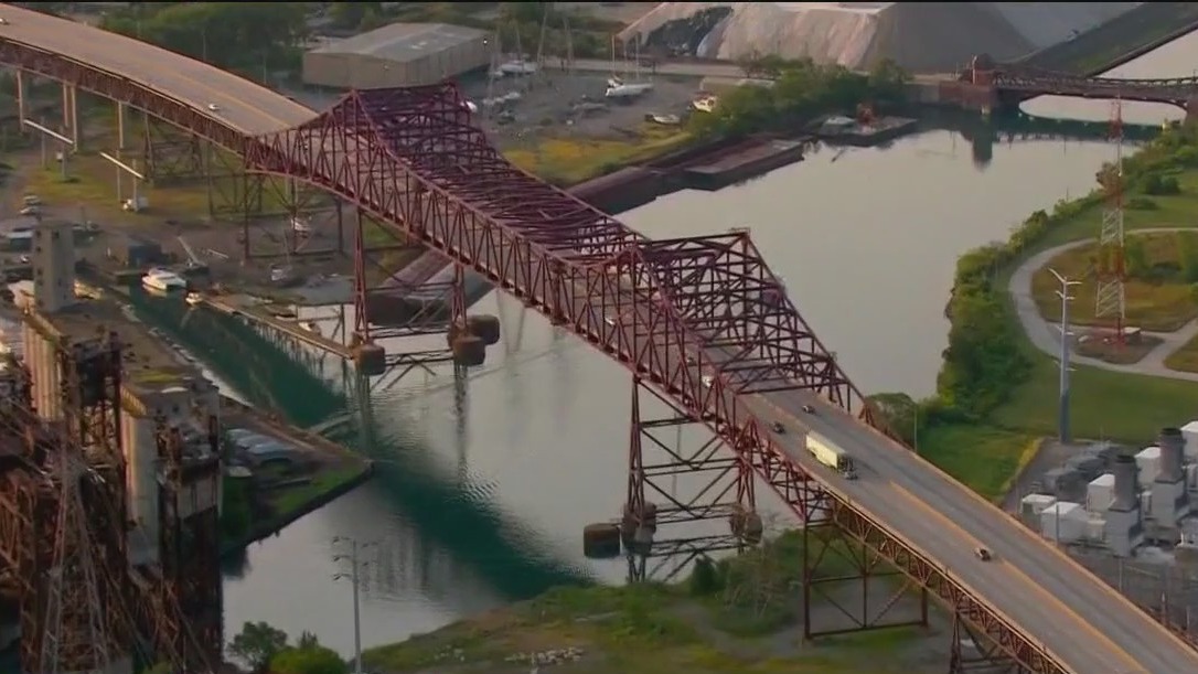 NTSB warns Chicago Skyway Toll Bridge needs review