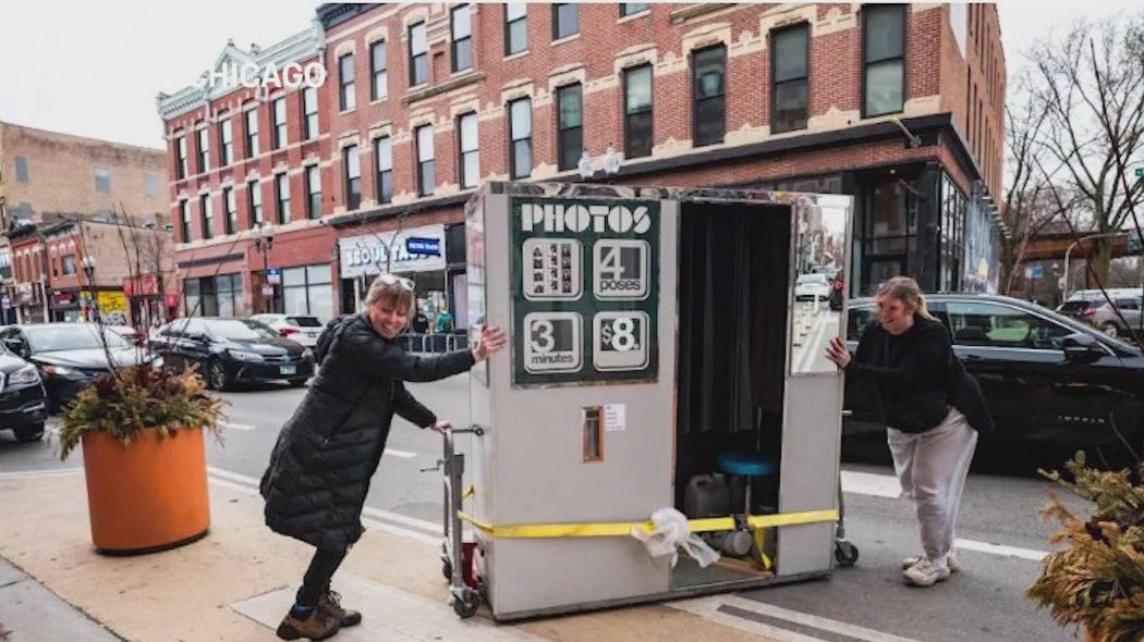Keeping vintage photo booths alive and other top stories from Block Club Chicago