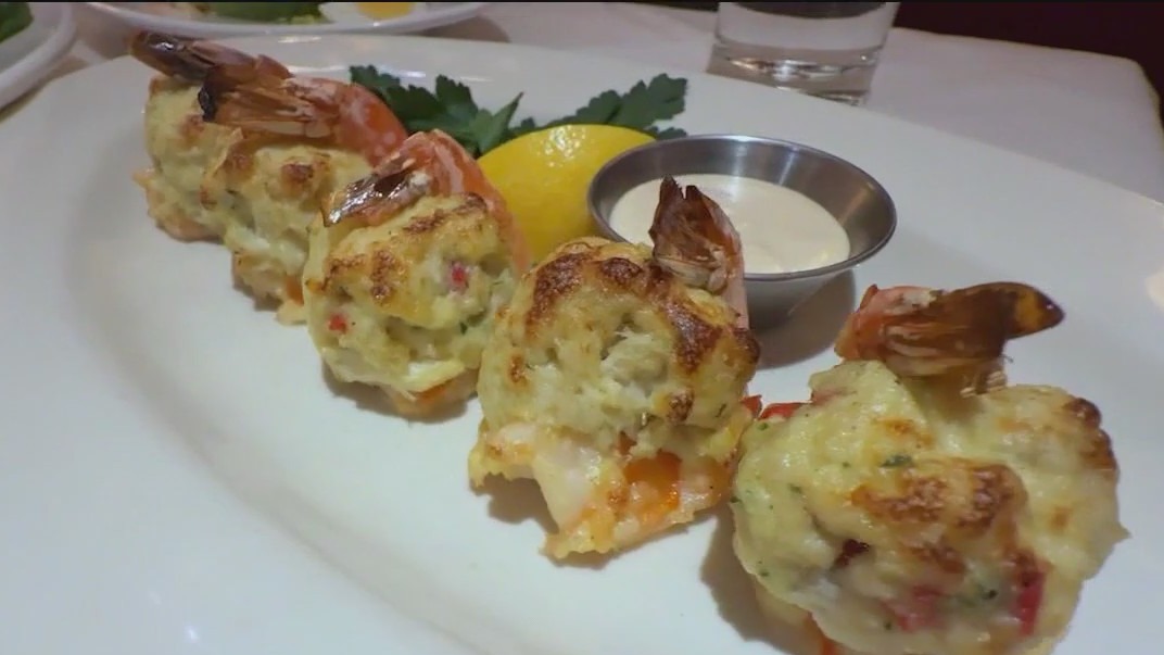 Iconic Chicago seafood spot marks 40 years with throwback dishes