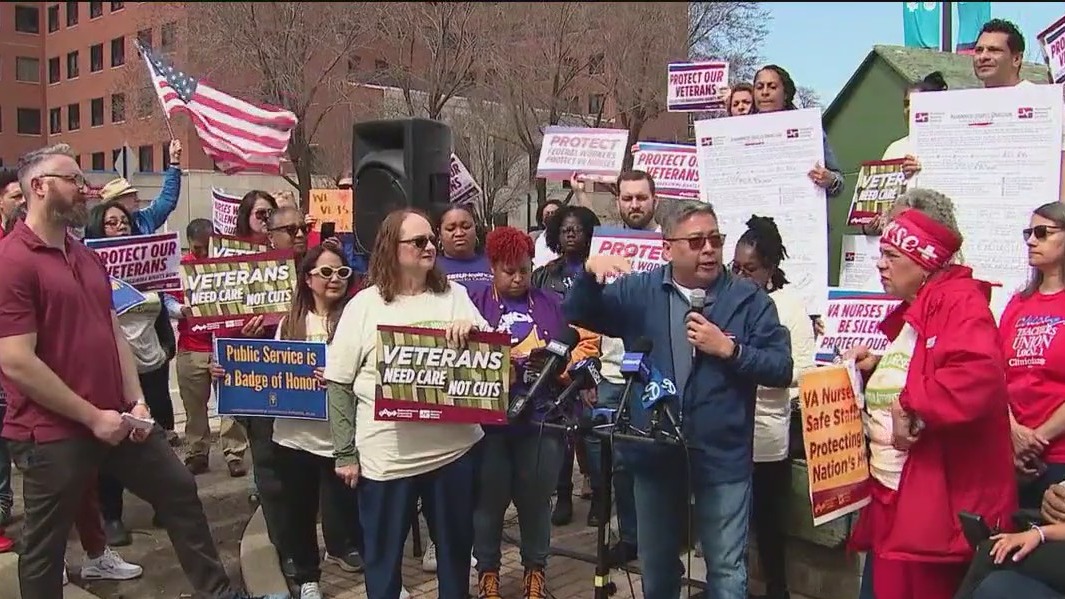 Chicago nurses demand an end to VA staffing cuts