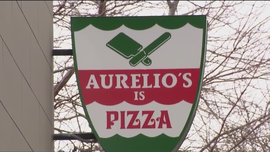 Aurelio's closing South Loop location