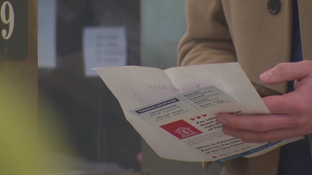 Chicago allows motorists to pay old tickets without late fees and fines