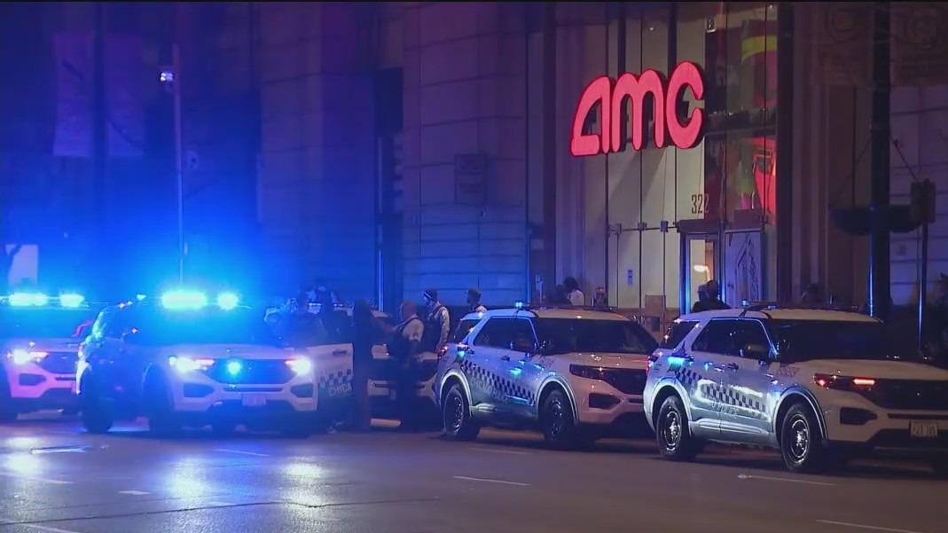 Downtown Chicago incidents involving teens leads to calls for stricter curfew