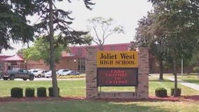 Second tuberculosis case confirmed at suburban Chicago high school, expert weighs in