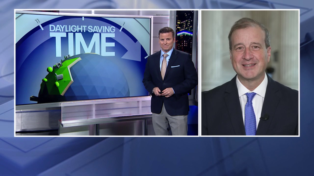 Daylight Saving Time: Should Indiana join Illinois in 'locking the clock?'