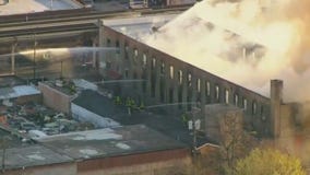 Large fire shuts down streets, CTA service on Chicago's West Side