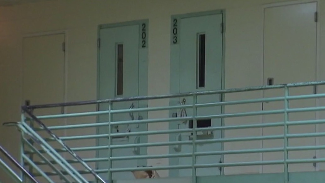 Illinois inmates sue over mental health care, say punishment replaces treatment