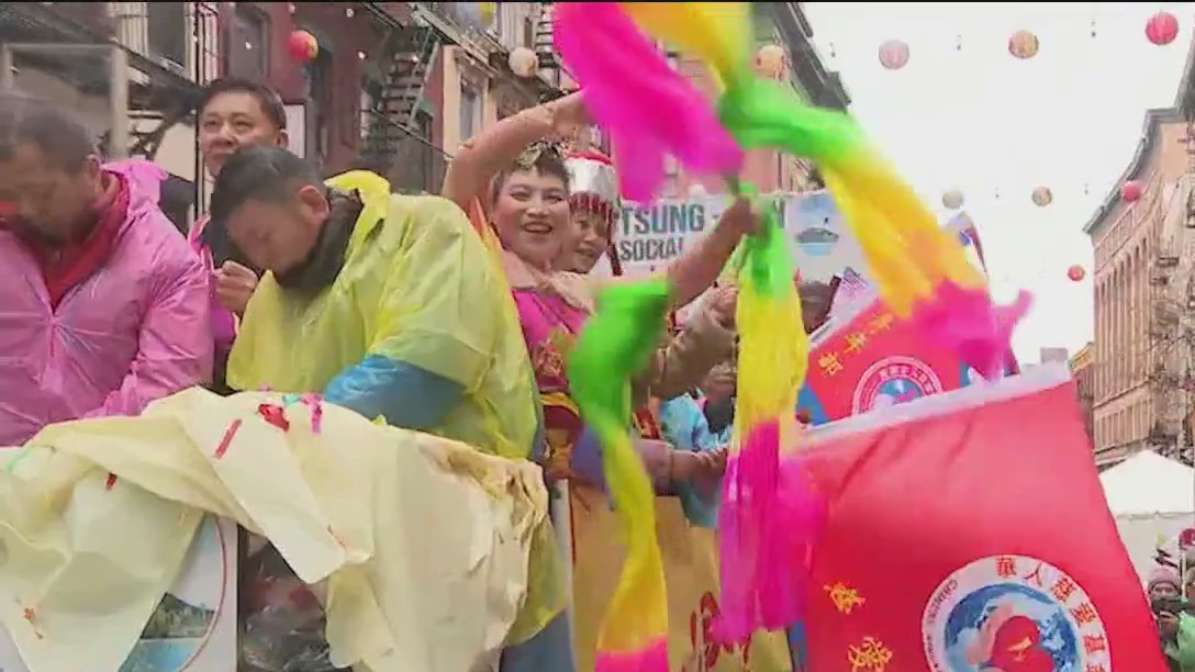 Annual Lunar New Year Parade returns to Chinatown