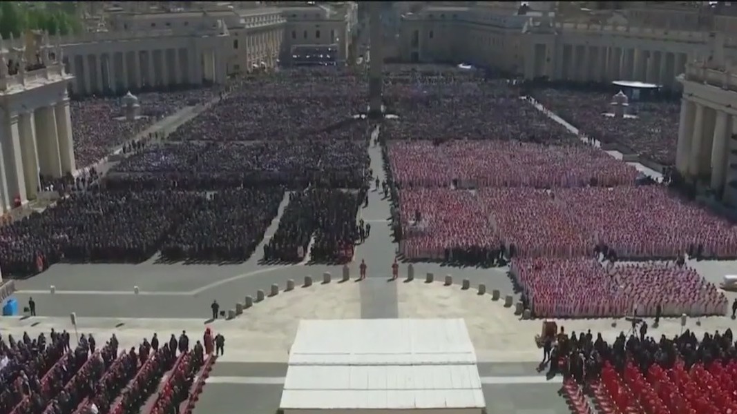 Pope Francis' funeral attended by hundreds of thousands of people