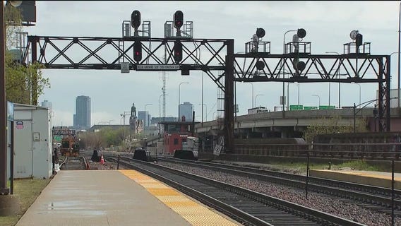 Pedestrian fatally struck by Metra train on NW Side, causing major delays: officials