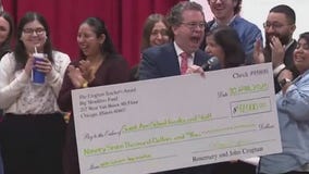 Chicago school surprised with nearly $100k check for teachers