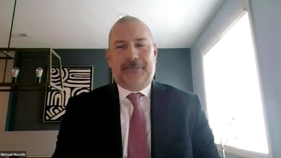 Ex-Chicago FBI agent details undercover surveillance in mob takedown